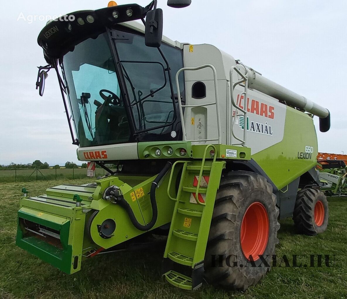 ceifeira-debulhadora Claas Lexion 650