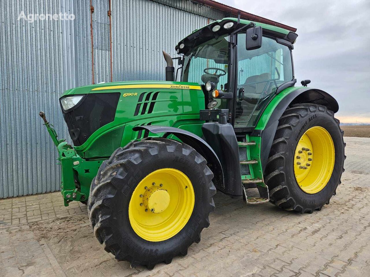 trator de rodas John Deere 6190R